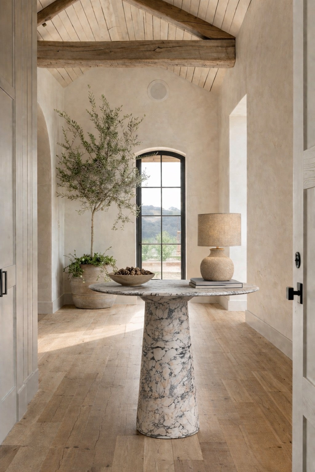 Le Cou Calacatta Viola Marble Round Table